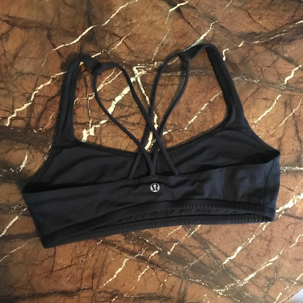 Lululemon free to be bra